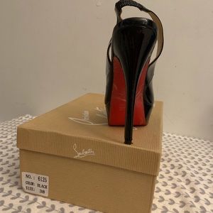 Replica Christian Louboutins Size 38 Black